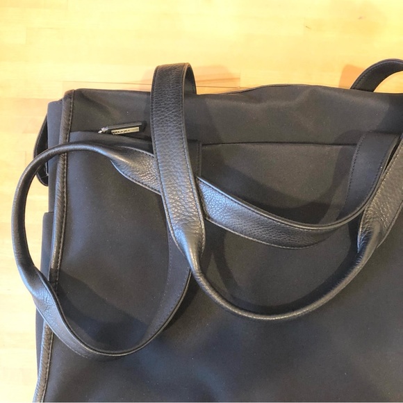 Fossil Leather & Nylon Black Laptop/Messenger Bag, 16” x 11” x 4.5” - Picture 8 of 14